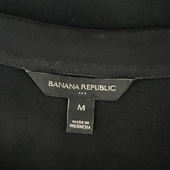 Banana Republic Factory Black Button-Front Blouse (M) - Picture 9 of 13